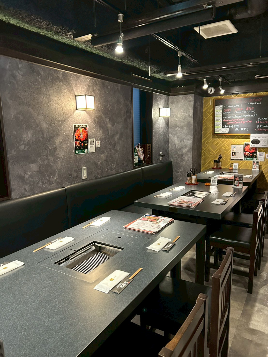 昊授苑 店内左側の様子